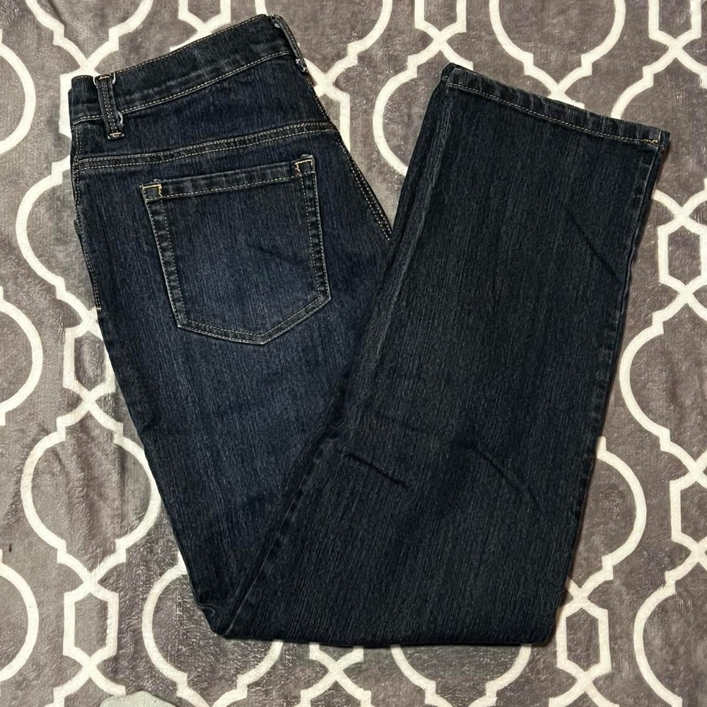 Gloria Vanderbilt denim jeans size 12 short. Straight fit. Stretchy!